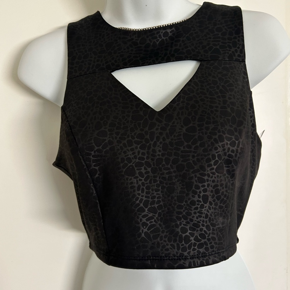 Monteau Los Angeles Black Cut Out Crop Tank Top- Medium Animal Print